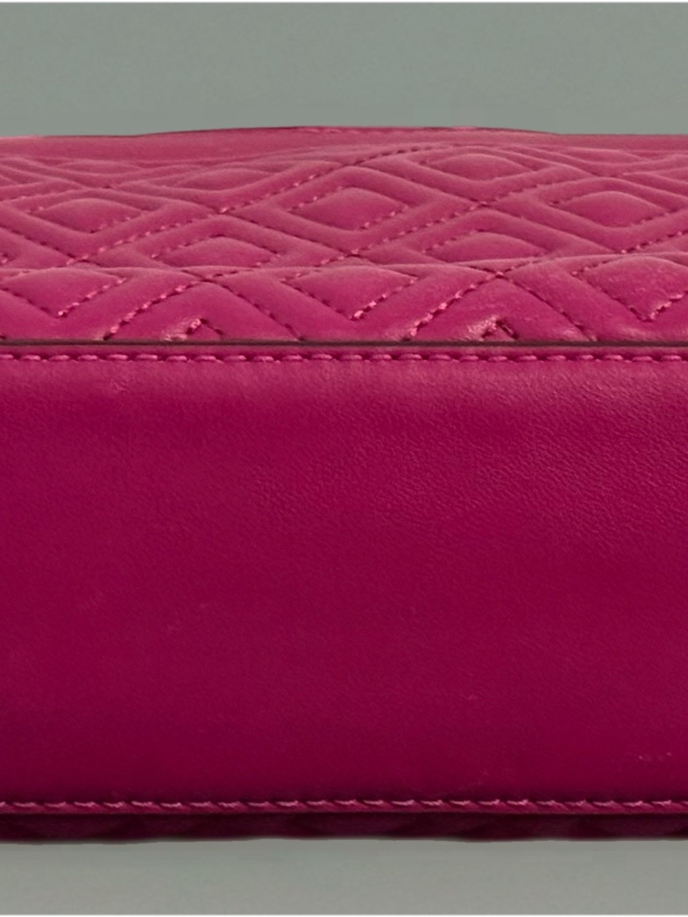 Tory Burch Small Fleming Convertible Shoulder Bag in Party Fuchsia Leather - Picture 7 of 16